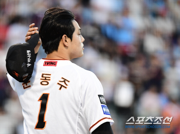 실책으로 실점, 155㎞가 홈런 맞아도 5회까지 버텼다. LG전 2승 1…