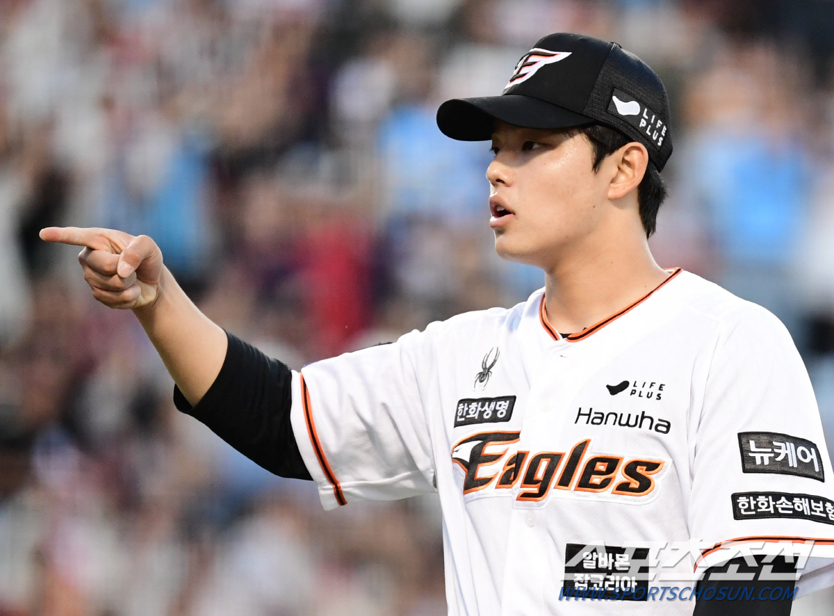 실책으로 실점, 155㎞가 홈런 맞아도 5회까지 버텼다. LG전 2승 1…