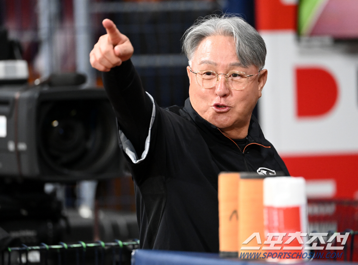 실책 실책 실책... 한숨 속 4연패 직전 8회 6득점 역전승. 3연패 …