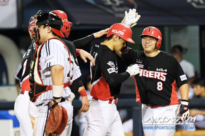 '0:1→2:1→11:1→14:4' 2위는 확실히 팬다! 선두 KIA, …