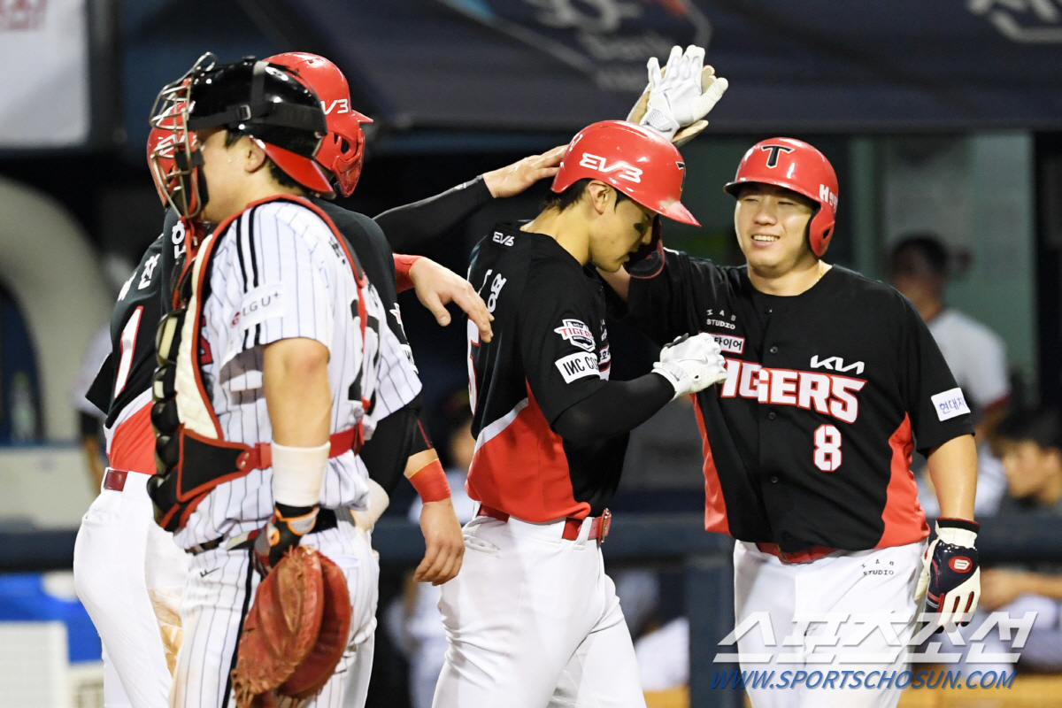 '0:1→2:1→11:1→14:4' 2위는 확실히 팬다! 선두 KIA, …