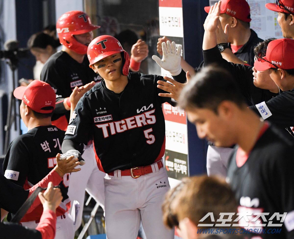 8팀 성적은 오히려 LG가 앞서는데... 맞대결 11승3패가 1위 KIA…