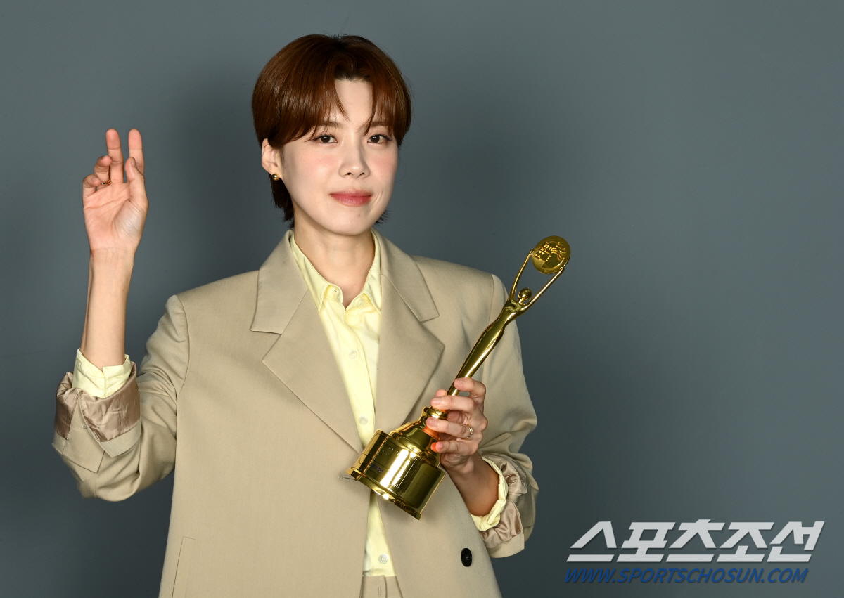 [단독] 장도연 "원동력? 저는, 제가 제일 웃겨요"(제3회 청룡시리즈어…