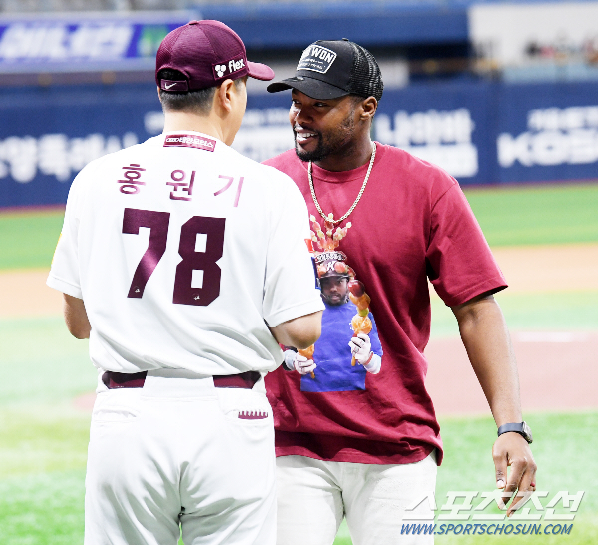 도슨, 결국 무릎 수술 선택했다...홍원기 감독 "외인 타자 없이 시즌 …