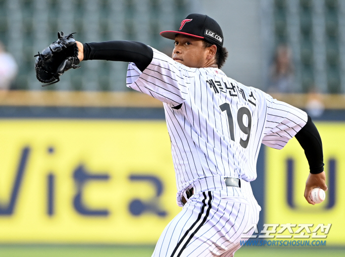 '빨리 빨리' '쉽게 쉽게' 어디로... 11이닝 1볼넷→4이닝 4볼넷.…