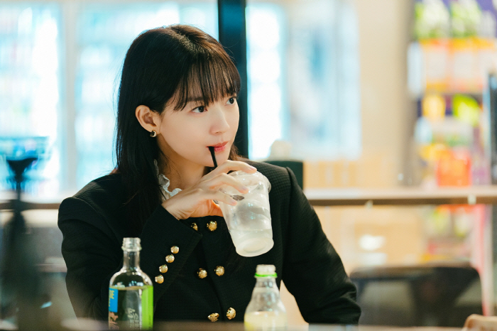 '29금 비속어' 장착..'손해보기 싫어서' 신민아 등판