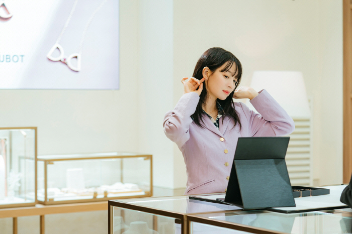 '29금 비속어' 장착..'손해보기 싫어서' 신민아 등판