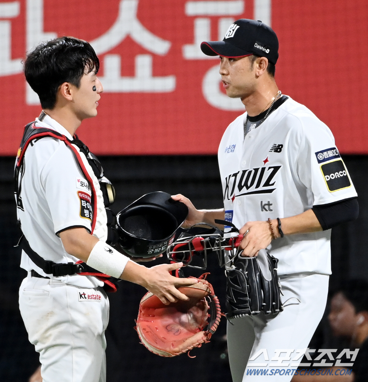 '간절함이 통했다' 조대현 몸 날린 투혼에 호투로 화답한 김민수, 벤자민…