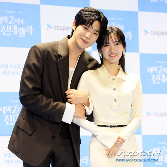 [SC현장] 현실판 신데렐라와 소설 속 왕자님이 말아주는 역주행 로코 '…