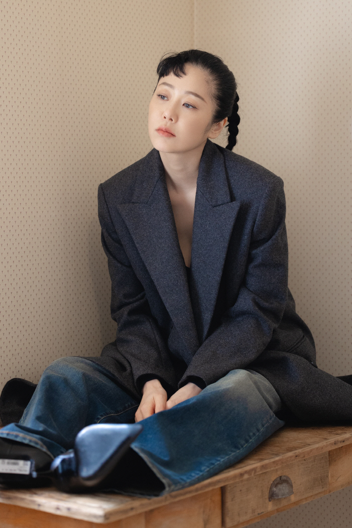 고현정, 비하인드컷도 '독보적 미모'…반쪽 처피뱅마저 소화