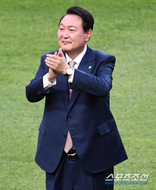 윤석열 대통령 "한국어 교가→고시엔 우승 쾌거" 교토국제고에 축하…日현지…