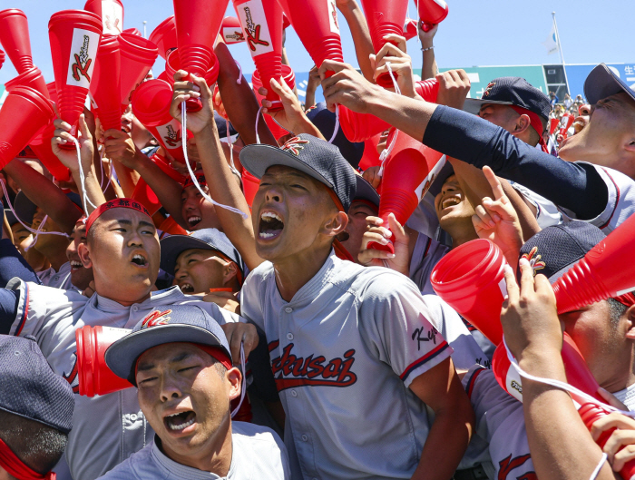 윤석열 대통령 "한국어 교가→고시엔 우승 쾌거" 교토국제고에 축하…日현지…