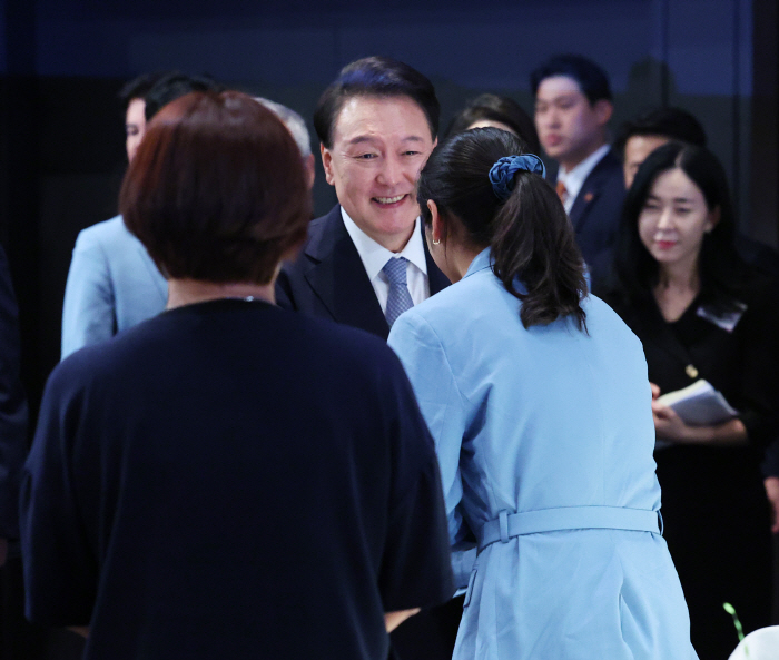 국회의원과 통화한 안세영"대표팀 업무 프로토콜 어수선...조율되면 대한민…