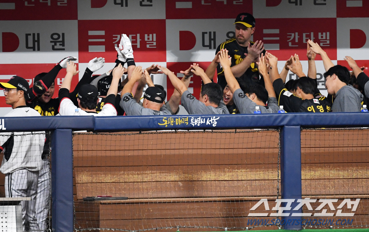 최초 30HR-100RBI. 'LG의 평생 소원' 진짜 거포 탄생. '효…