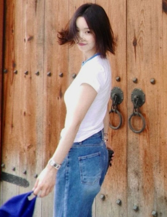 [SCin스타] "40세 안 믿겨" 남규리, 흰 티에 청바지 20대 울고…
