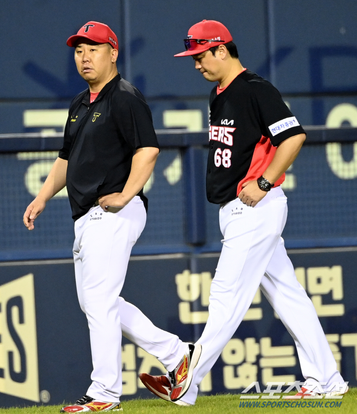 말소 ○→콜업 X+필승요원 "쉬어라" 고난의 연속, 그런데 1등…꽃감독 …