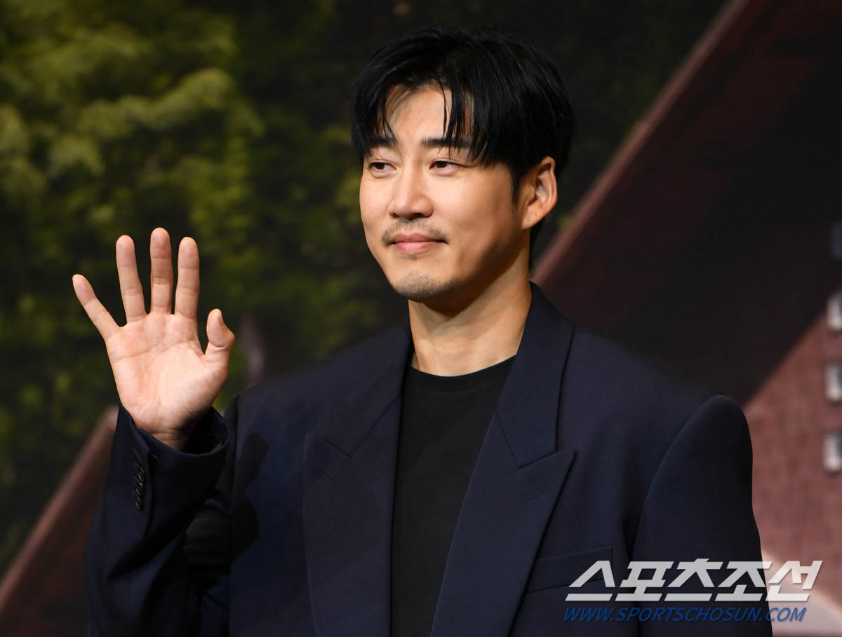 [인터뷰①] '아무도 없는 숲속에서' 윤계상 "3주 만에 14kg 감량,…