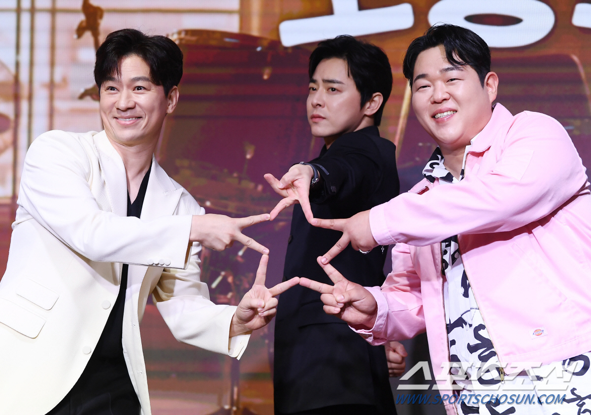 [포토] 조정석을 스타 가수로 만들기 위해 뭉친 정상훈 문상훈