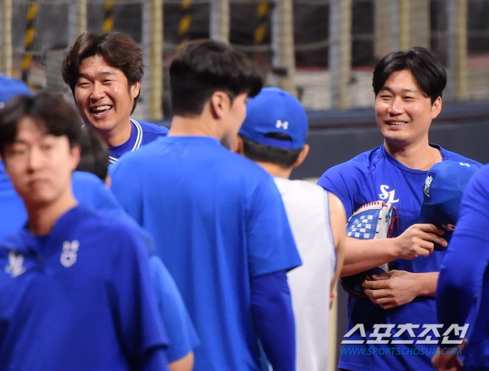 1군 합류한 송은범, 젊은 사자군단 환대에 감격...하지만 냉정한 평가가…