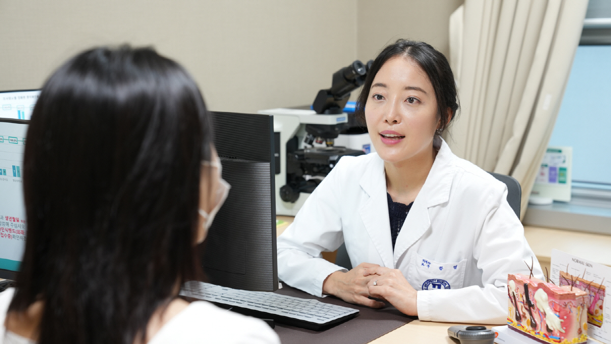 [헬스가이드-여름휴가 후유증] 일광화상 물집, 찬물 적신 천 올려놓아야……