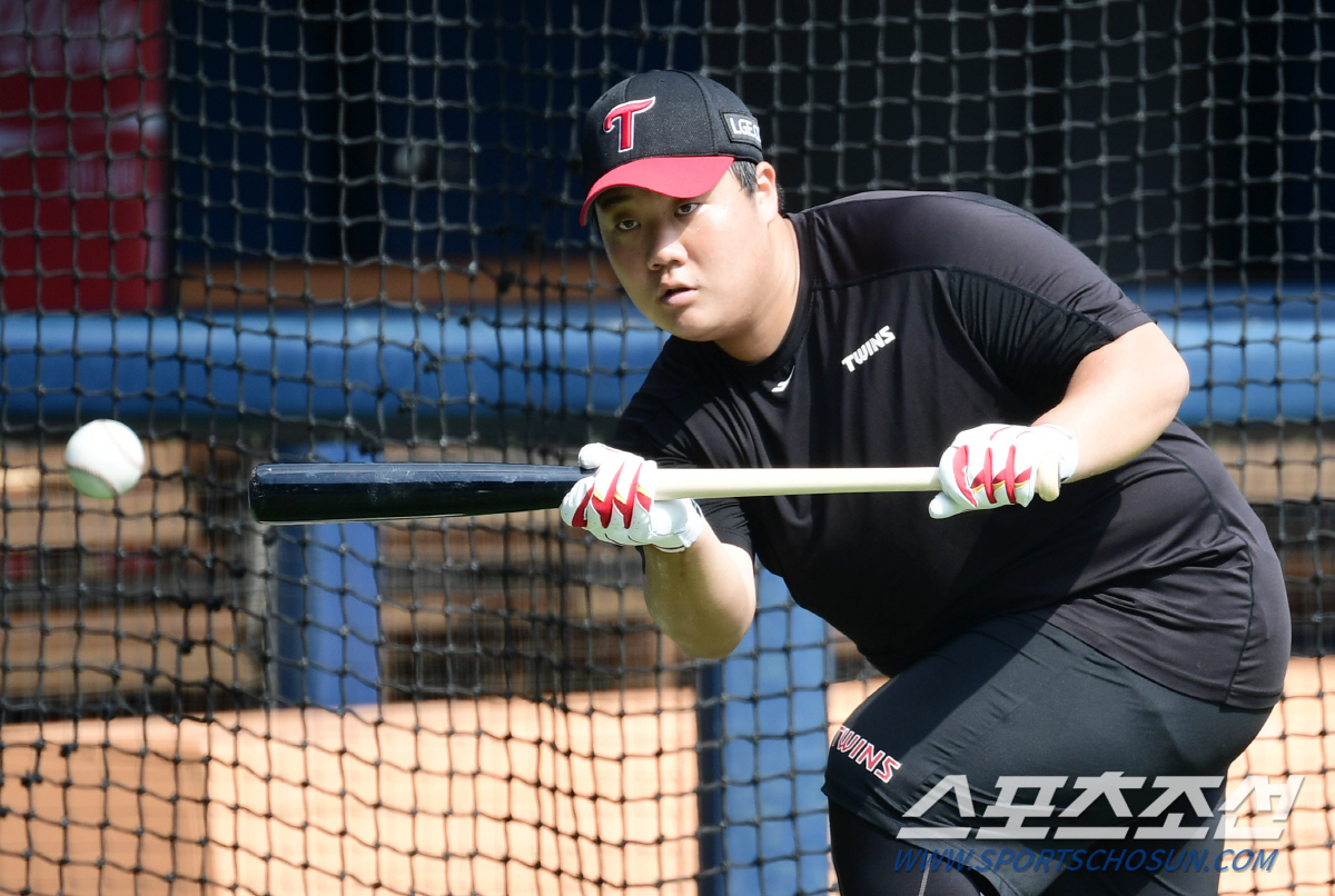 '범바오' 김범석 1군 컴백. 염갈량 "내일 1루수로 선발 출전" 예고[…