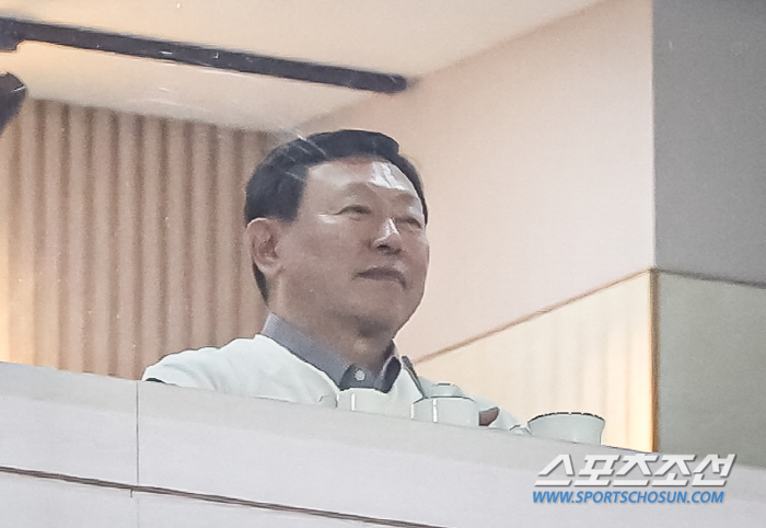 [포토] 신동빈 롯데 구단주 '인자한 미소'