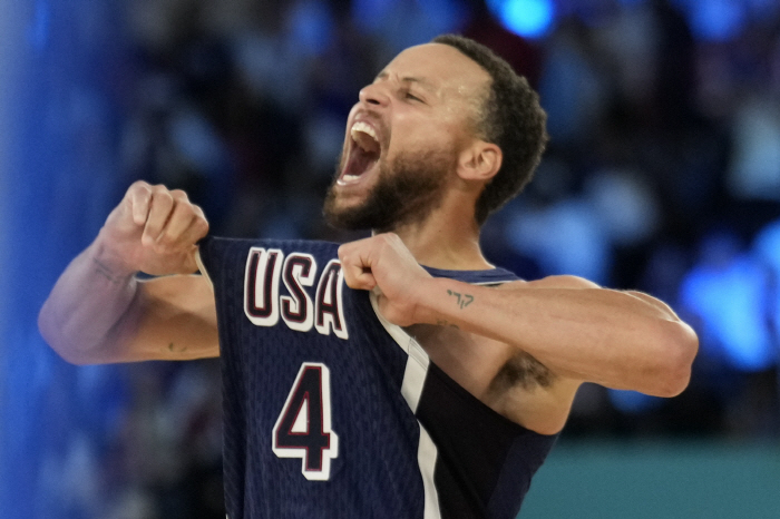 NBA 연봉 전체 1위 스테판 커리, GS와 1년 연장계약 6260만 달…