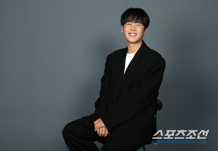 [단독] 이정하 "'무빙' 끝나고 처음 얻은 성장의 시간..단점 보완하자…