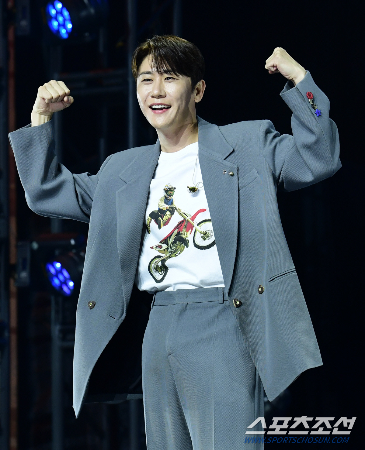 [SC현장] "트로트 아니잖아"…영탁, 17년 우정 슈퍼주니어가 인정한 …