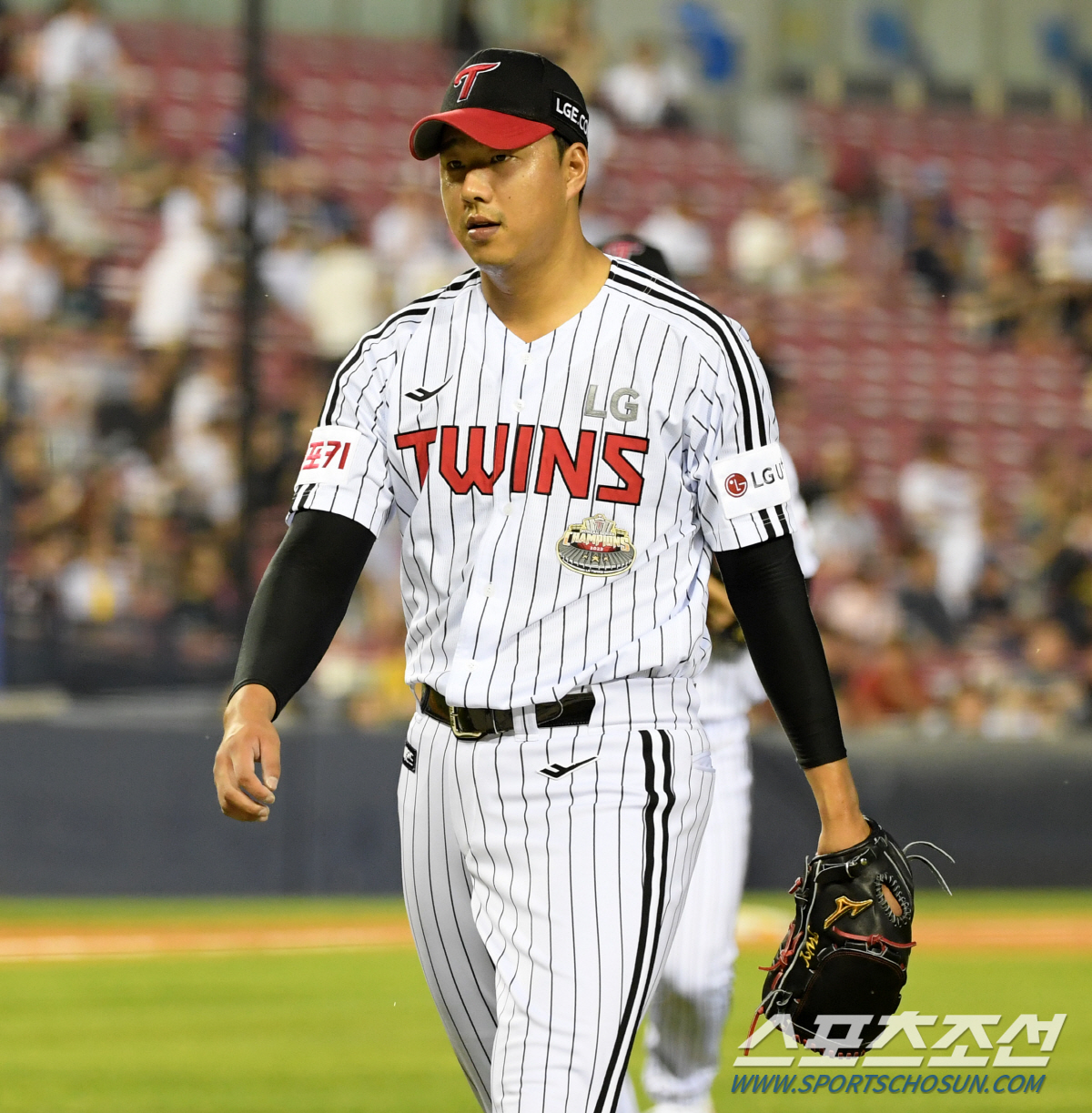 "좋아졌으면 좋겠다" 사령탑 바람 또 물거품, 빅리그가 주목했던 홀드왕의…