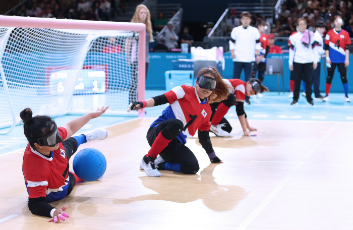 [파리패럴림픽] '최강의 적' 앞에 무너진 한국 골볼 4강 희망, 그래도…