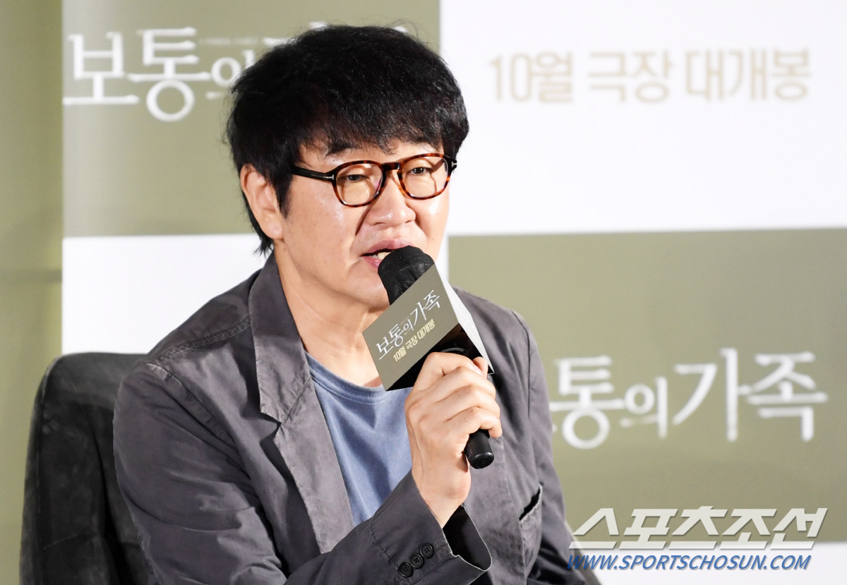 '보통의 가족' 허진호 감독 "원작과 차별점? 이야기를 한국적으로 가져와…