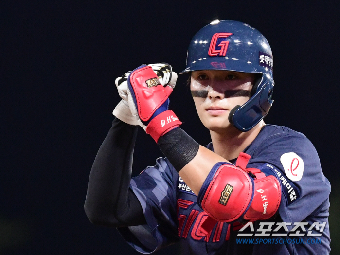 "9월은 단기전이다" 7년만의 가을야구, 명장에게도 간절하다…'총력전' …