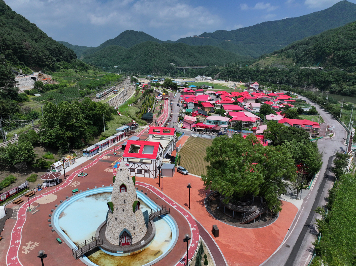 산 좋고, 물 좋은 '영주, 봉화'…계절감 뛰어넘은 자연의 하모니에 '눈…