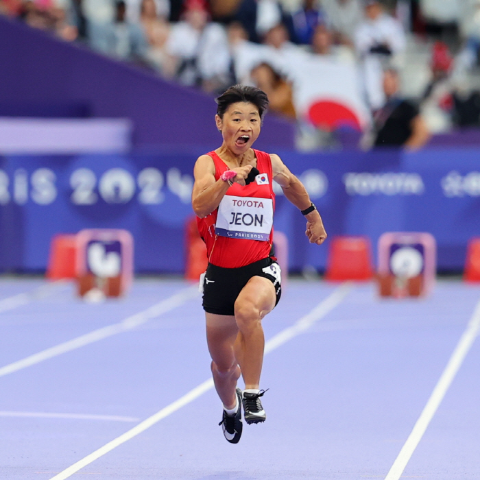 [파리패럴림픽] 5연속 패럴림픽 출전 레전드 전민재, 육상 여자 100m…