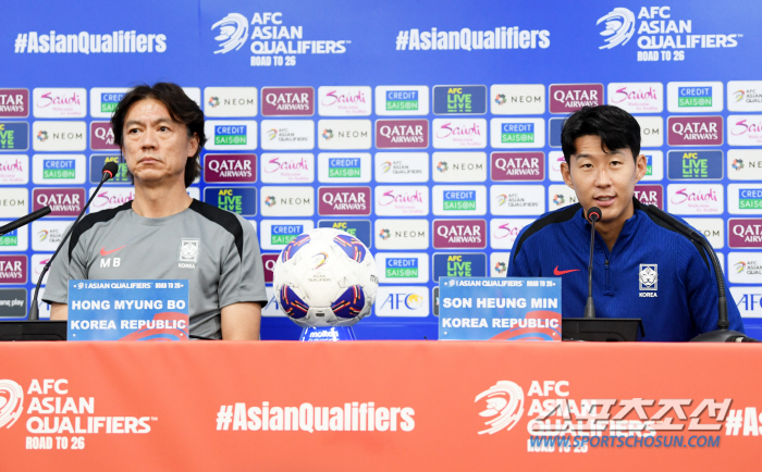 '영원한 캡틴' 홍명보 감독→'최장수 주장' SON "韓 축구 짊어진 손…