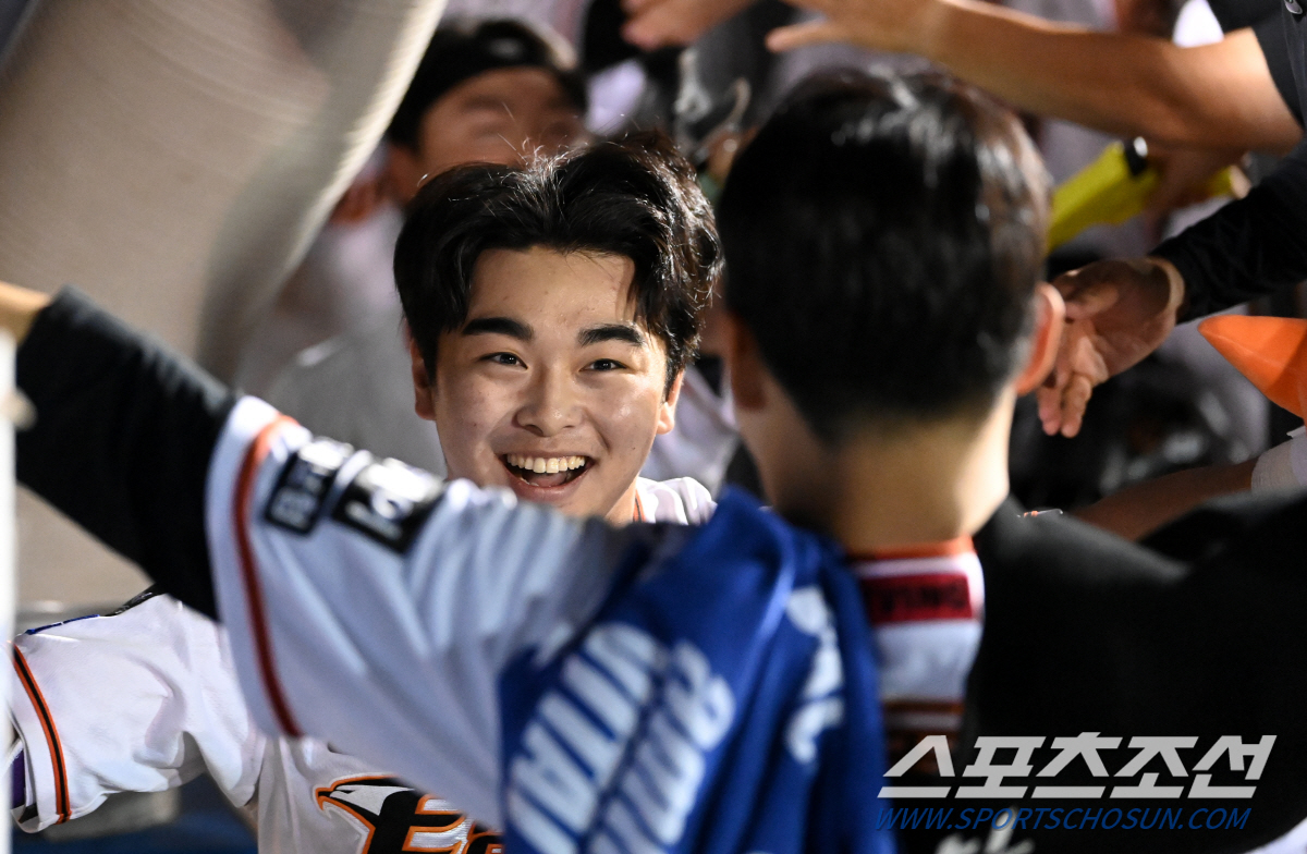 역대 7번째 신인 기록 타자의 치열한 2년 차 보내기…"결과 만들려고 하…