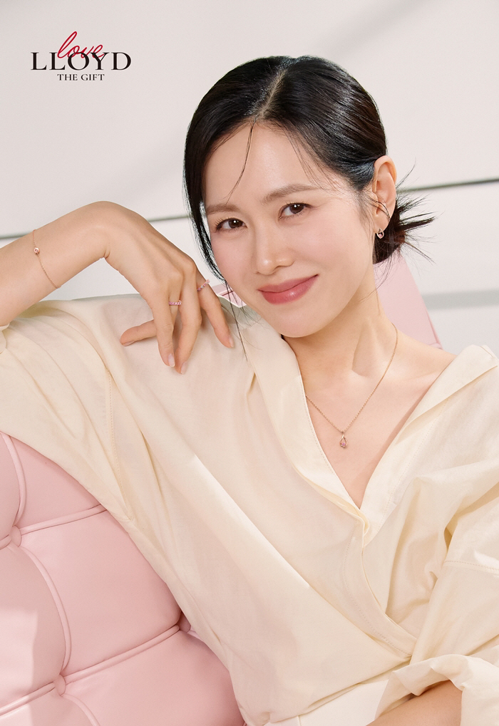 로이드, 손예진과 함께한 FW 시즌 첫 화보 공개