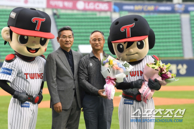 태평양-OB전부터 한화-LG전까지…KBO 김제원 기록위원 3000경기 출…