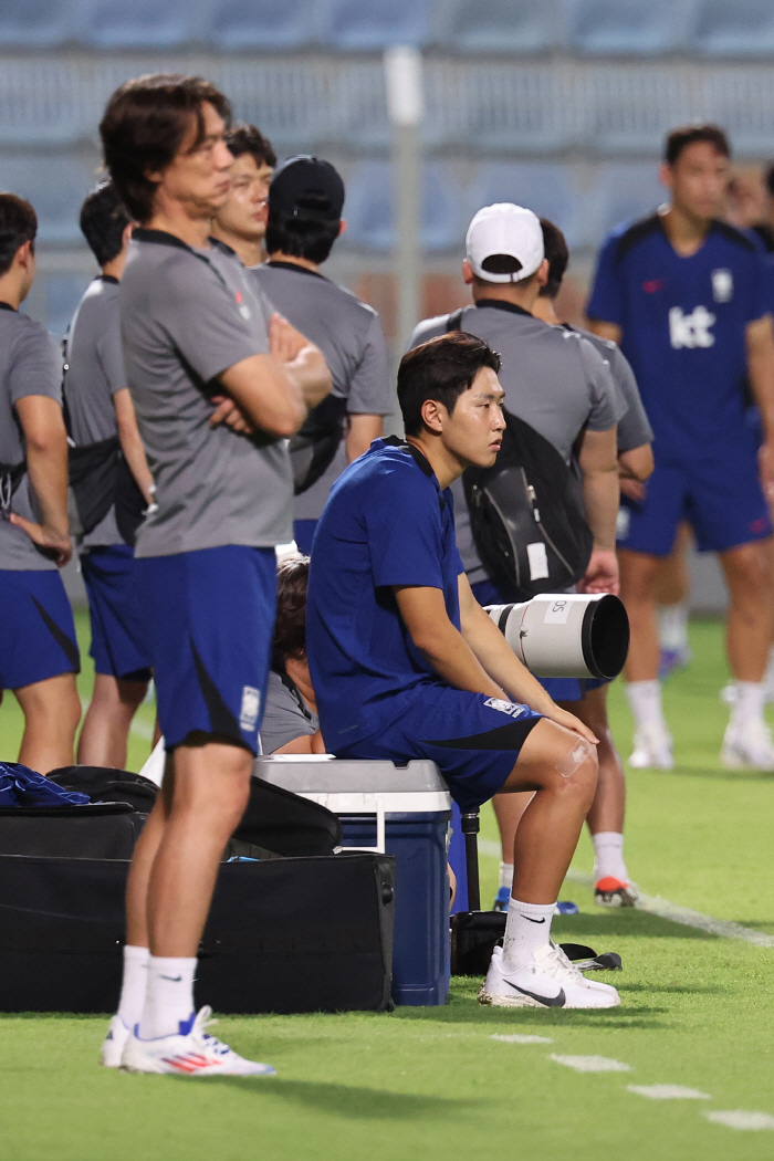 팔레스타인전은 이강인 독주회였다…점점 커지는 의존증, '강인 원맨팀'의 …