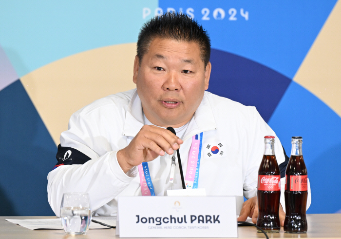 [파리패럴림픽] '金목표 초과달성' 한국선수단. 정진완 대한장애인체육회장…