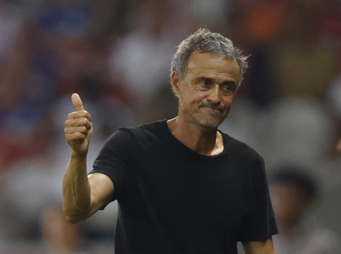 PSG 초비상!...'미친 활약' 이강인, 주전 절호의 기회 '엔리케의 …