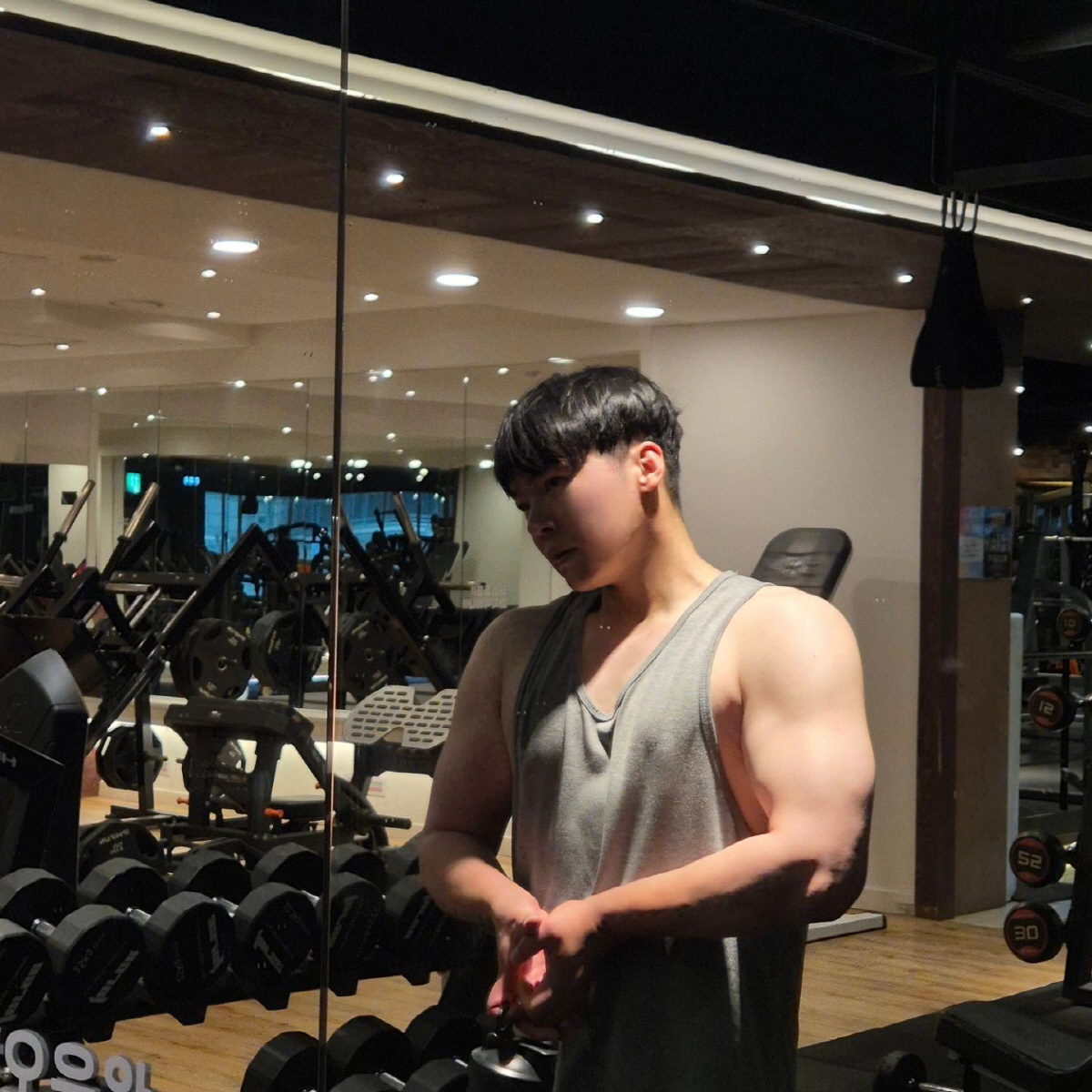 휘성, 17kg 감량 맞아? '충격' 터질듯한 팔근육 '벌크업' 근황