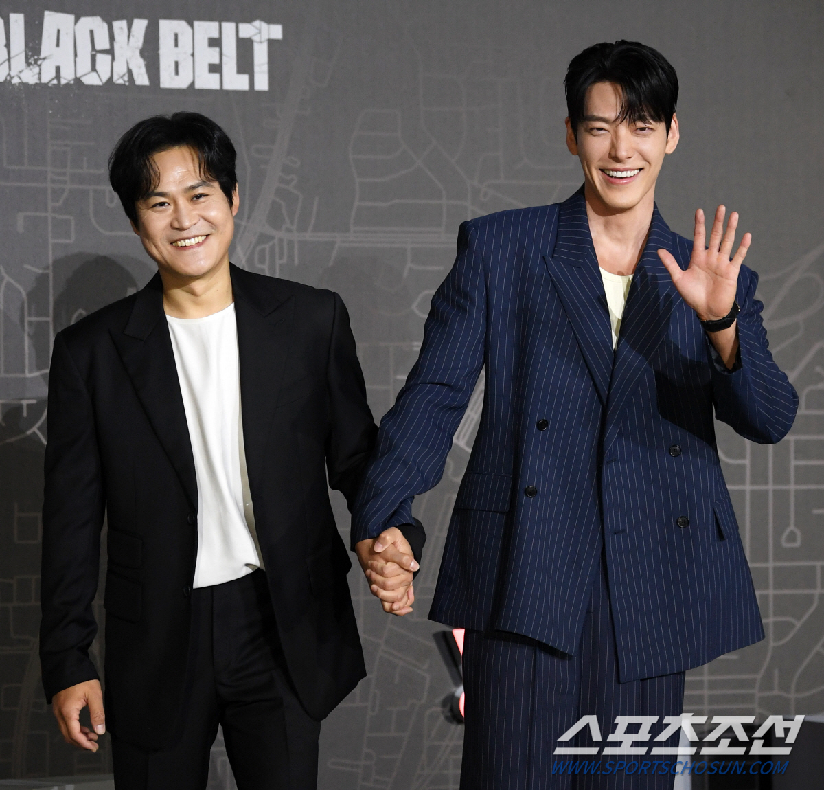 [SC현장] "8kg 증량→붓기도 안 빼"…'무도실무관' 김우빈X김성균,…