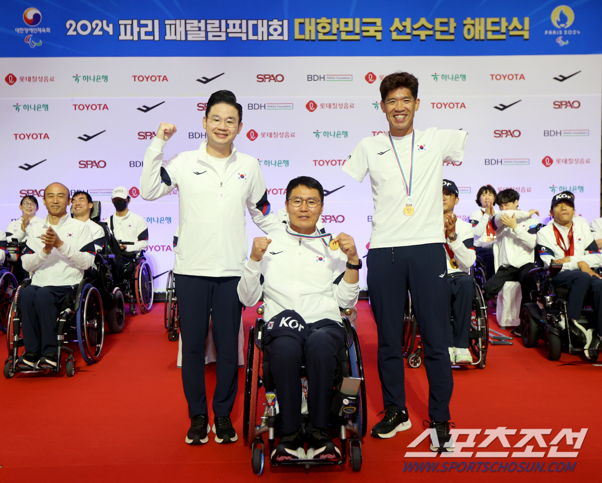 "선수단 전원 순금20돈 '찐'金메달-MVP는 하이브리드車" 파리패럴림픽…