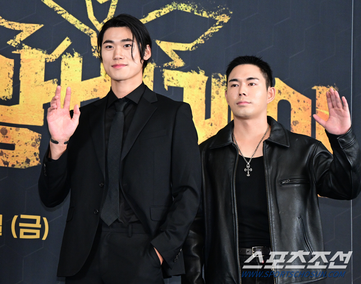 [포토] 카리스마 넘치는 이동규와 윤비