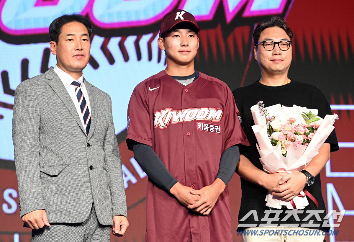 '전체 1번' 정현우 품에 안은 사령탑의 속내 "완성형 신인? 스타되는 …