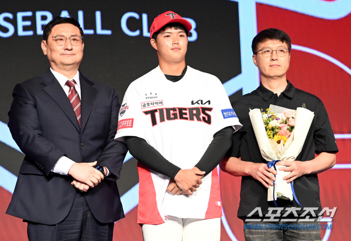 선수도, 아버지도 사랑했다...KIA와 신인 김태형, 이 무슨 운명적 만…