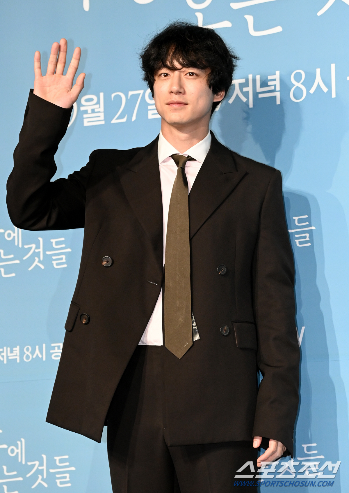 [포토] 사카구치 켄타로, 손인사도 훈훈하네