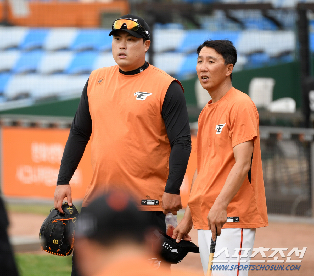"오늘은 김기중이 나갑니다"…등판 밀린 류현진, 몸상태는 '이상 無'→롯…